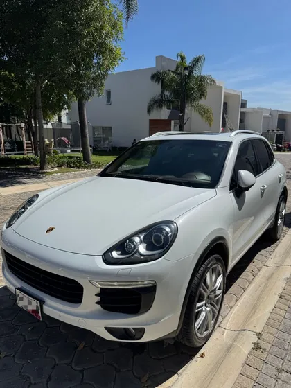 Porsche Cayenne 3.7 S At