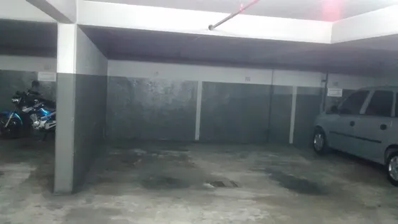 Cochera Amplia Suipacha 72 Caba Seguridad Se Escuchan Oferta