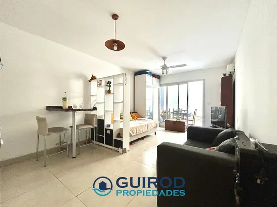 Monoambiente C/patio En Venta 7 Años De Antigüedad