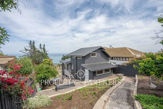 Venta De Casa Muy Confortable Con Gran Terreno Y J...