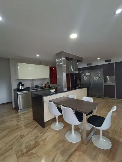 Simón Hernández Vende Hermosa Casa En Colinas De Santa Rosa