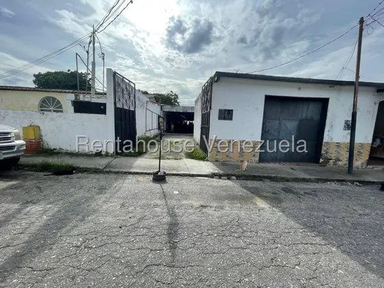 #*25-22933 Venta Local Ubicado En Zona Comercial De Los Rastrojos Cabudare, Lara. Adelaida Armeya