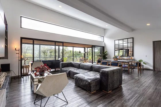 Casa En Venta En Carrizales. Cod V24082
