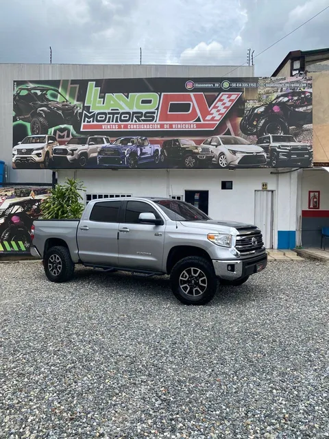 Toyota Tundra 4x4 5.7