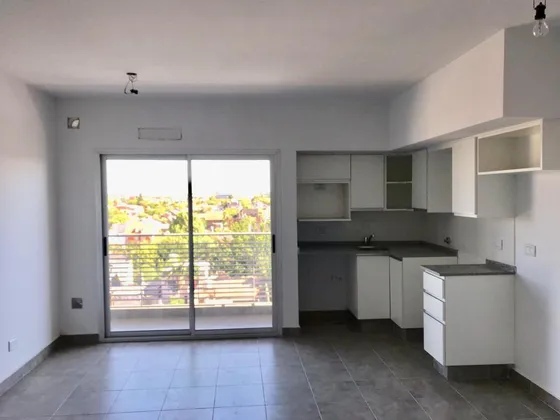 Departamento De Un Ambiente  C/cochera - Haedo Norte!