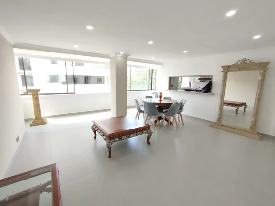 Arriendo Apartamento En Provenza