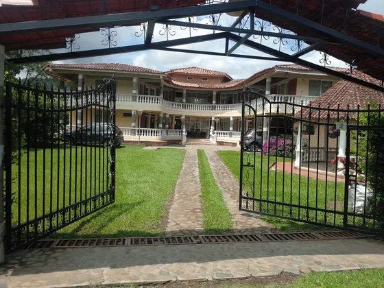 Casa Campestre En Venta En Santagueda Palestina/caldas (279062239).