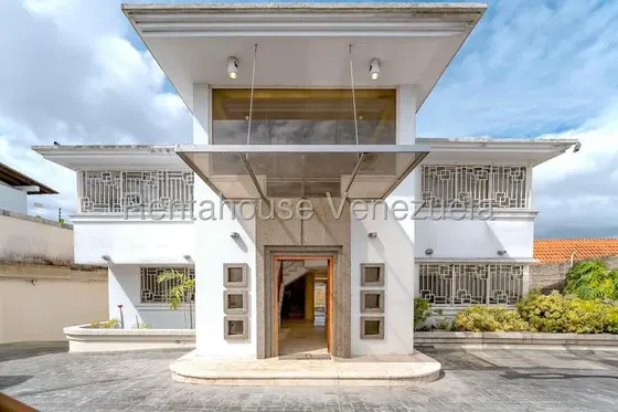 Casa En Veta En Las Marías Del Hatillo. Lujo Y Exclusividad Mls #26-10615