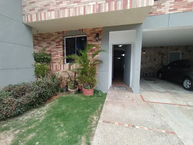 Townhouse/ Venta/ Margarita \municipio Mariño/ 170,12m2/ 5h+1e/ 5b/ 2pe
