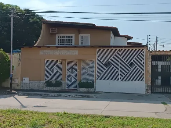 Lisbeth García  Bienes Raíces Promociona Y Vende Casa En La Urb. Jardines De Turagua De Santa Cruz De Aragua