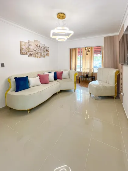 Apartamento En Alquiler Amueblado, 3 Habitaciones, En La Autopista De San Isidro, 1er Piso