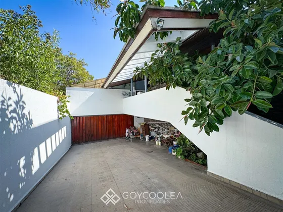 Casa En Venta De 3 Dorm. En Providencia