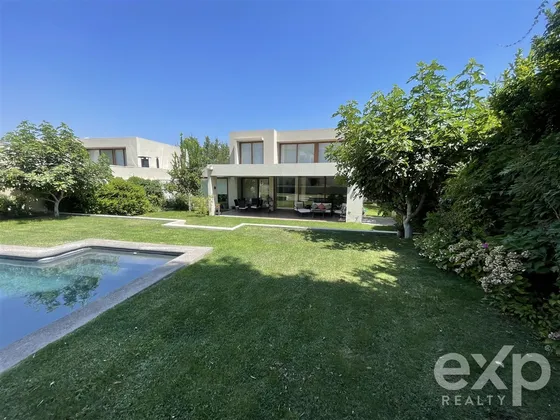 Arriendo En Canquen, Cómoda Casa, Seguro, Vida De Barrio