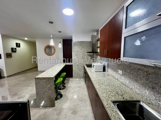 Gisselle Lobo Tiene En Alquiler Espectacular Apartamentos En Emblematico Ediicio Con Amplios Espacios Hermosa Vista Panoramica Vigilancia Las 24 Horas Y En Optimas Condiciones 2 5 1 8 1 9 4           