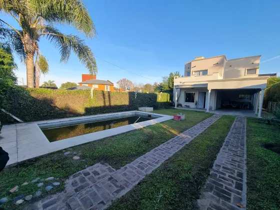 Quinta En  Venta En Junin Camino Al Balneario.