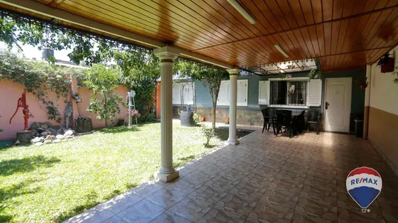 Casa 5 Ambientes  Venta  El Jaguel Buena Ubicacion