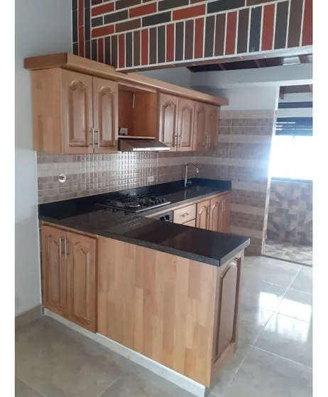Venta De Casa En Piso 2 Con Parqueadero En Envigado - El Oasis