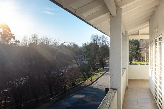 Se Vende Bloque De 4 Departamentos Sobre Costanera, Frente Y Con Vistas Al Rio Santa Rosa
