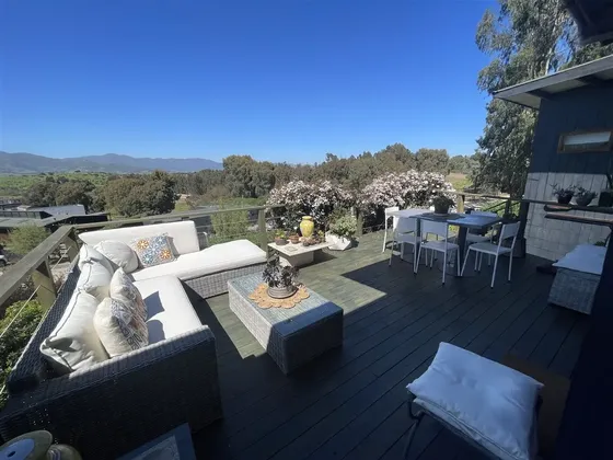 Hermosa Casa En Maitencillo Sur Con Depto Independiente