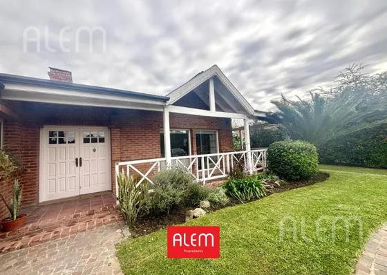 Casa En Venta En Una Planta En El Rodal, Canning
