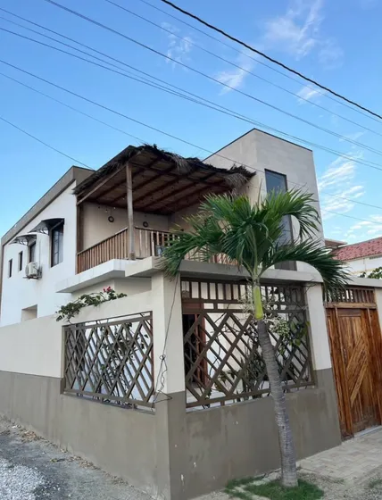 Casa Playera Con Piscina En Urb Via Data