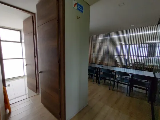 Arriendo Oficina En El Poblado, Las Lomas (16228).