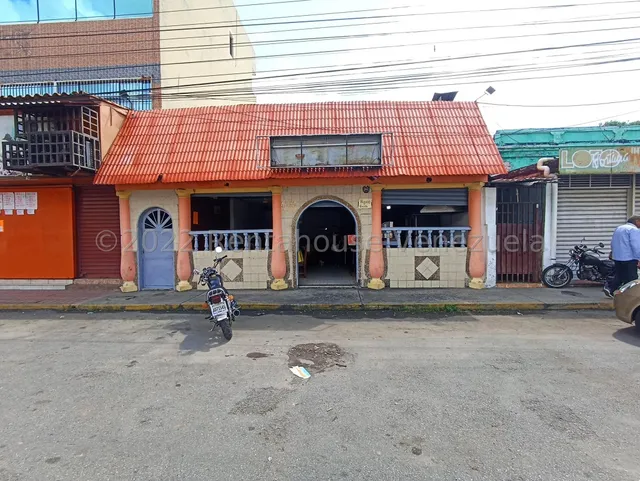 Reconocido Restaurante Con Terreno Calle Paez Mcy.hasiso.