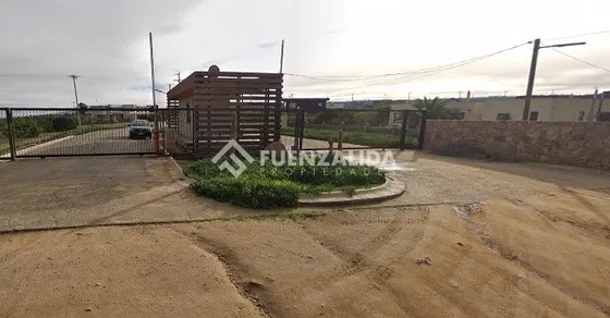 Casa En Venta De 4 Dorm. En Algarrobo