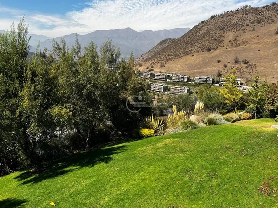 Casa En Venta De 4 Dorm. Los Trapenses La Dehesa
