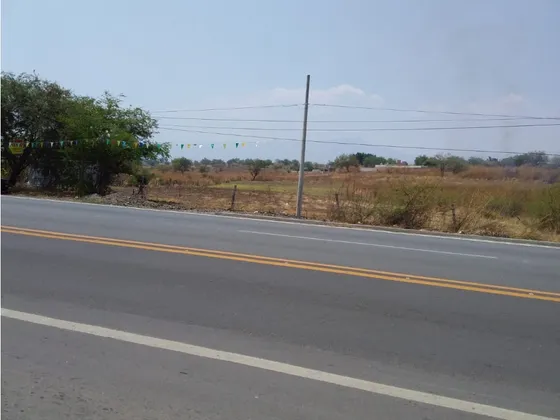 Terreno En Venta A Bordo De Carretera  Lic. E 
