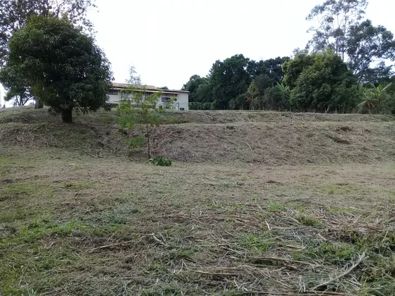Chácara Em Condomínio Fechado - Fácil Acesso À São Paulo