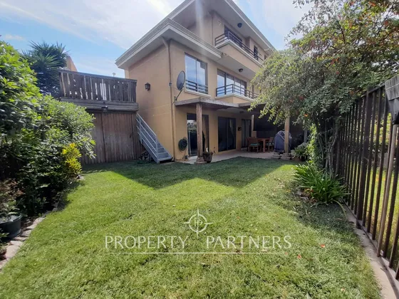 Oportunidad Hermosa Casa En Condominio 