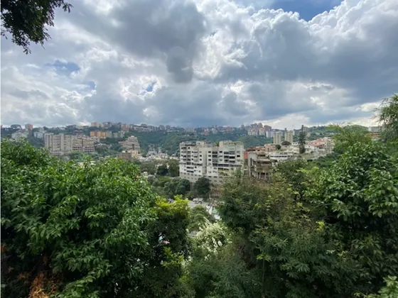 Venta Casa Colinas De Bello Monte 900mts T  6h+s 6b+s 4pe