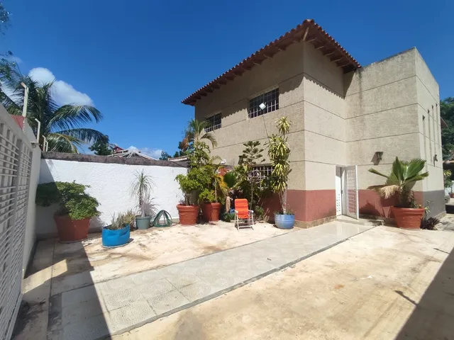 Bella Y Amplia Casa Duplex En La Urbanizacion Jorge Coll, Municipio Maneiro, Isla De Margarita
