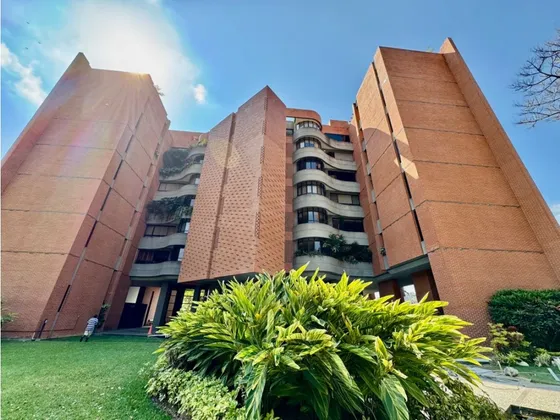 Se Alquila Apto 387m2 4h+s/6b/4p Colinas De Valle Arriba