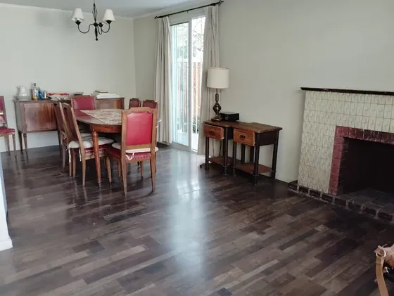 Casa En Venta De 4 Dorm. En Macul