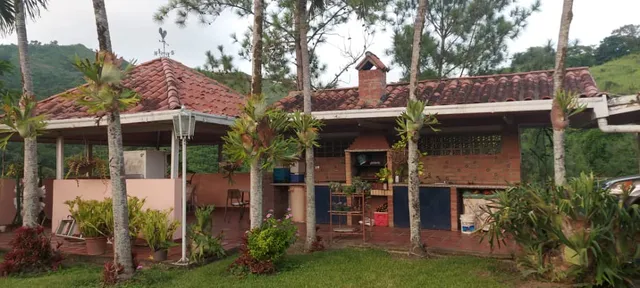 Vendo Bella Casa-quinta Los Anaucos Country Club
