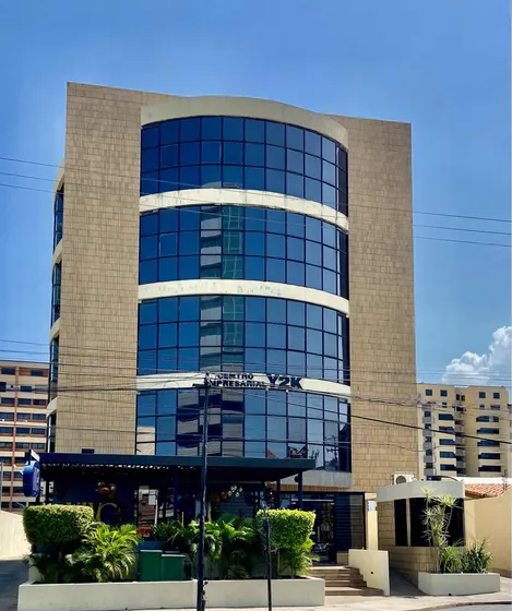 Local Comercial En El Centro Empresarial Y2k