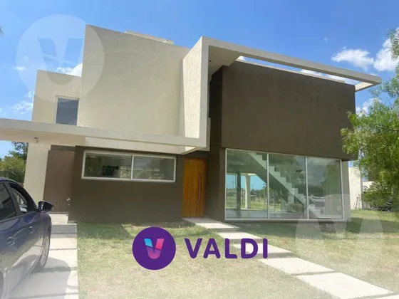 Casa En Venta - Barrio Santa Juana, Canning