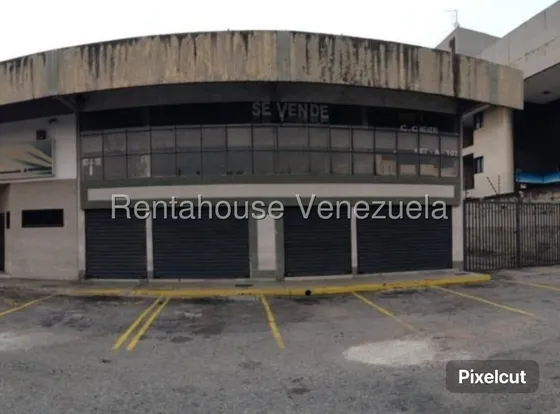 Local En Venta Inm N Pleno Centro De La Zona Industrial Valencia, Muy Bien Ubicado En Avenida Principal Prolongación. Valencia 25-19166
