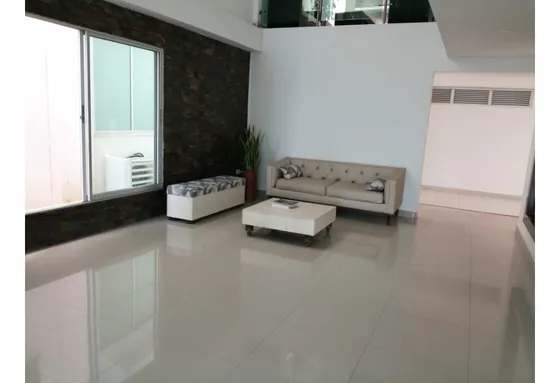 Vende Apartamento En La Castellana 96m2