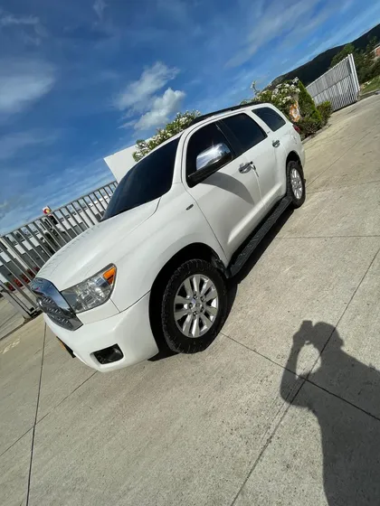 Toyota Sequoia 5.7 Platinum