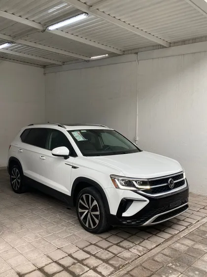 Volkswagen Taos 1.4 Tsi Highline At
