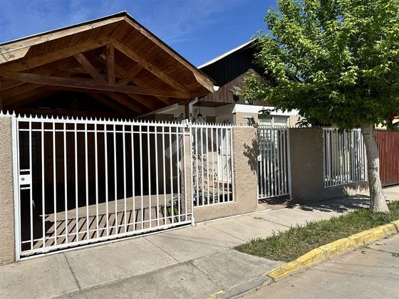 Casa Aislada En Venta De 3 Dorm. 1 Baño En Maipú