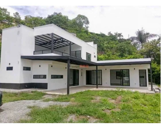 Finca Entre San Jerónimo Y Santa Fe En Venta.