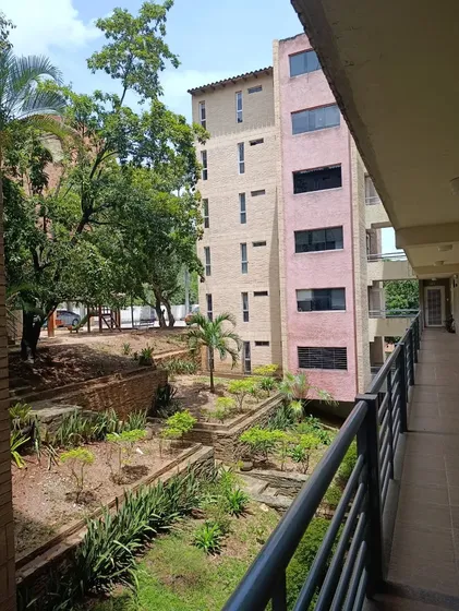 Estela Montilla Alquila Apartamento Amoblado En Mañongo Con Planta 50