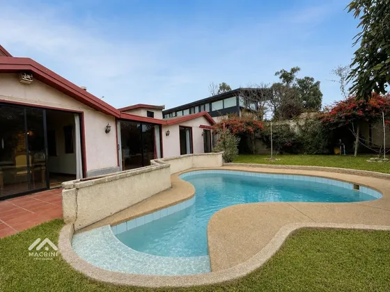 Se Vende Casa Familiar En Concón