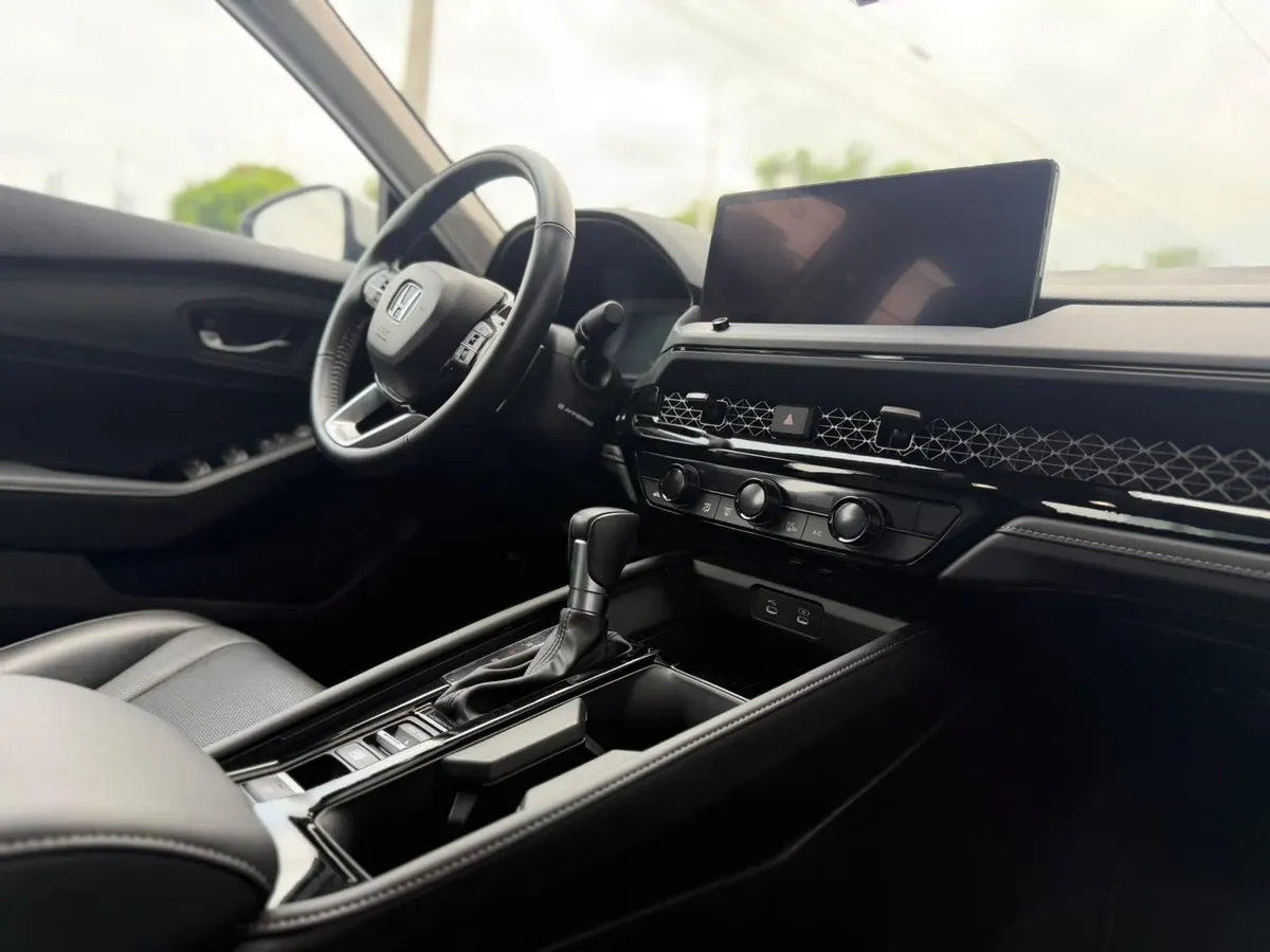 Honda Accord 2025 Touring Hev