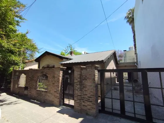 Casa En Alquiler En Castelar Sur