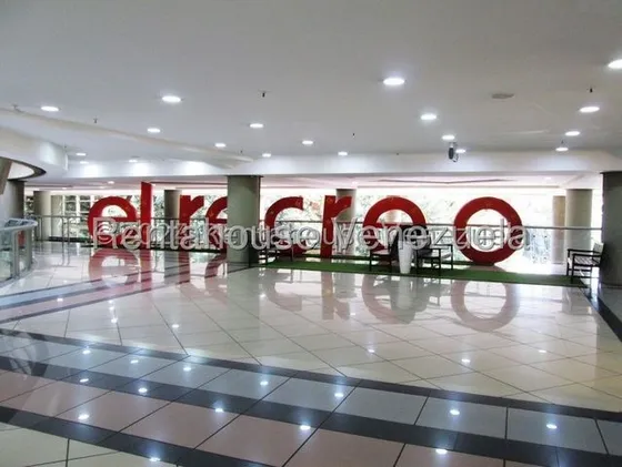 Ev Local Comercial En Alquiler En El Recreo